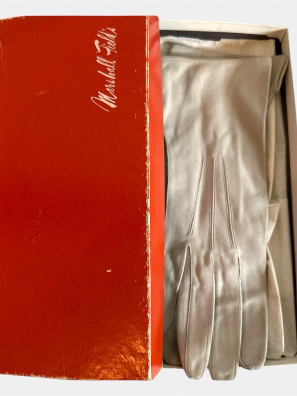 VINTAGE WHITE LEATHER GLOVES MADE IN ITALY 7.25